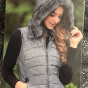NWT GreenTea Women's Silver (more like a dark heathered grey) Hooded Puffer Vest
